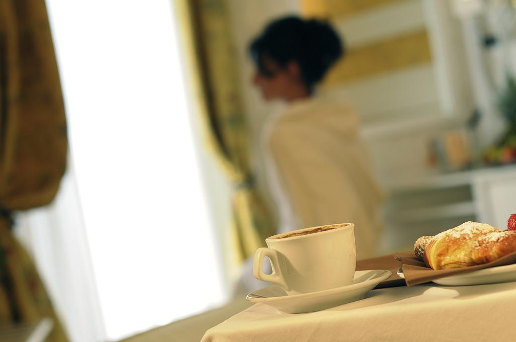 רימיני Hotel Diplomat Palace מראה חיצוני תמונה