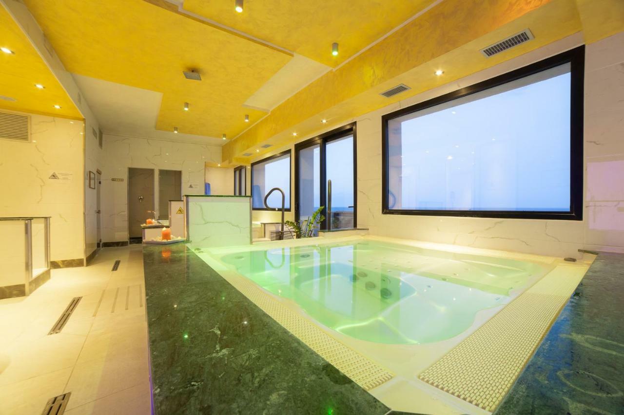 רימיני Hotel Diplomat Palace מראה חיצוני תמונה