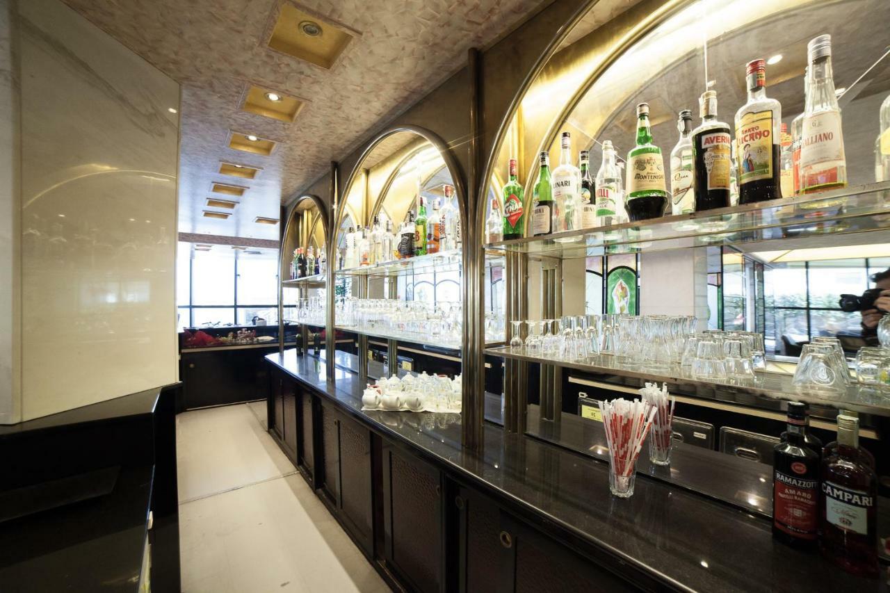 רימיני Hotel Diplomat Palace מראה חיצוני תמונה